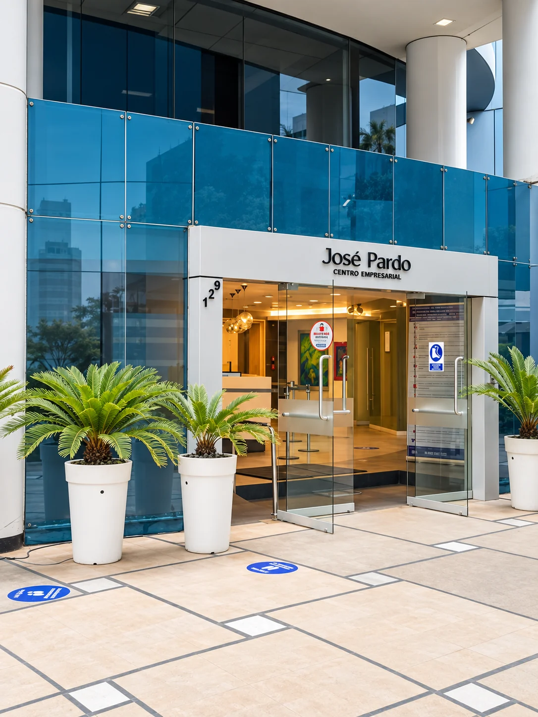Ingreso al Centro Empresarial Pardo, sede de Ferreyra Abogados en Miraflores