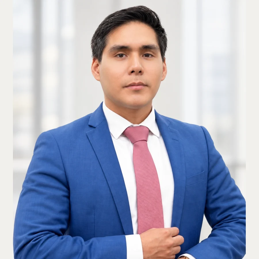 Brigham Young Zuzunaga, Abogado asociado